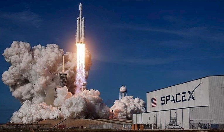 SpaceX roketi, 4 özel yolcuyu dünyanın çevresinde 3 gün gezdirecek