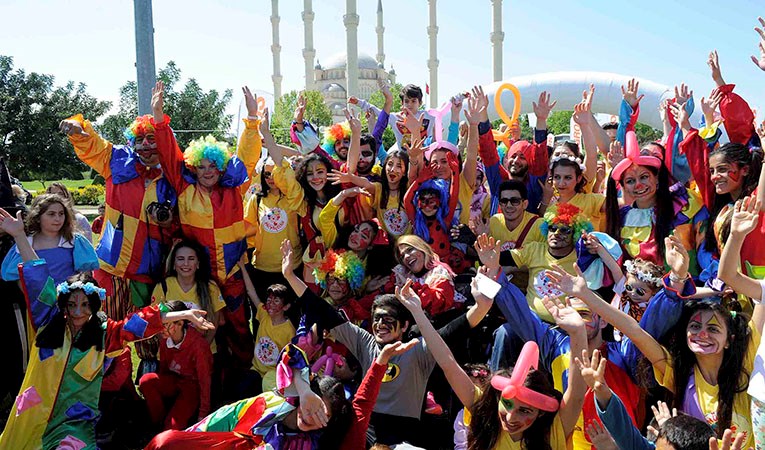 Adana ekonomisi Portakal Çiçeği Karnavalı'nı bekliyor