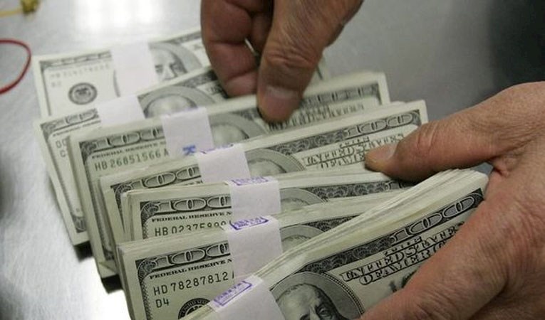 Döviz mevduatı 1.8 milyar dolar azaldı