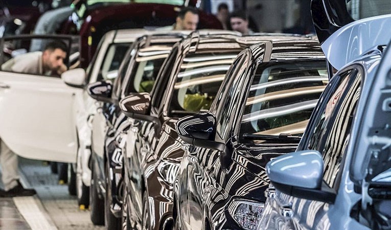Kasımda otomobil satışları yüzde 33,2 azaldı