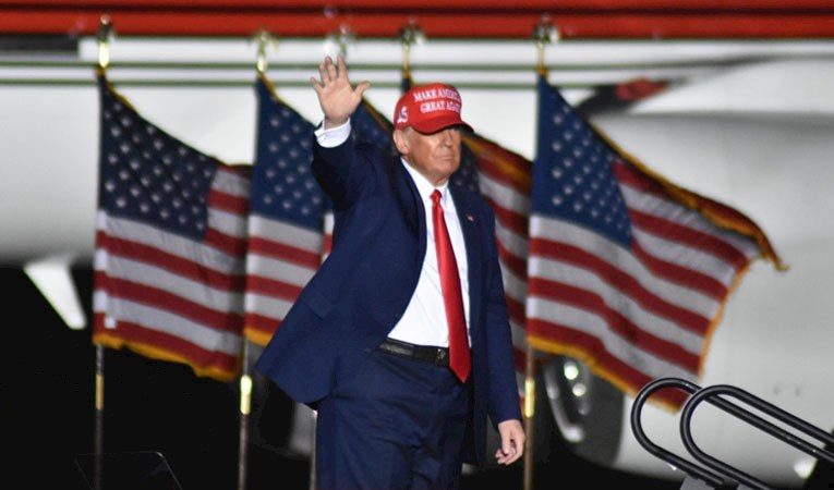 Trump, ABD başkanlığına adaylığını ilan etti