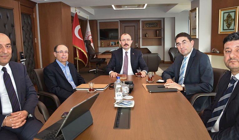 Ticaret Bakanlığı'ndan 4 ulusal zincir markete 'etiket' uyarısı