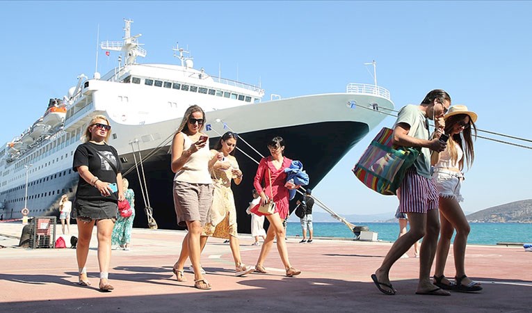 Lüks gemilerde tatilde, Türk turizmci de iddialı