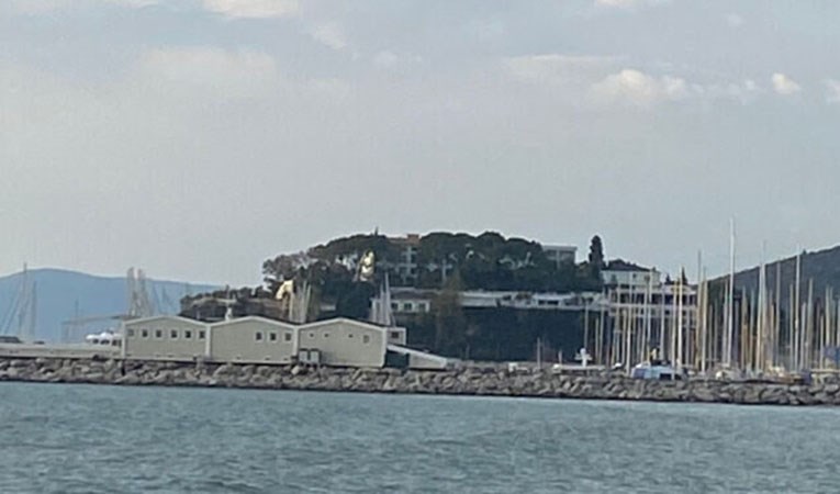 Koç, padişah torununun oteline talip