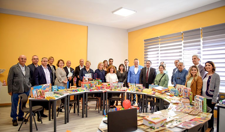 Otizmli çocuklara 7 özel eğitim sınıfı