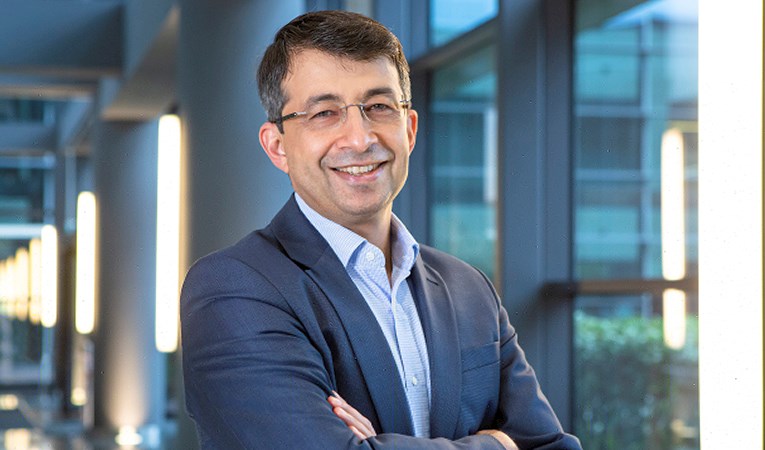 Türkiye'nin ilk dijital bankası Hayat Finans oldu