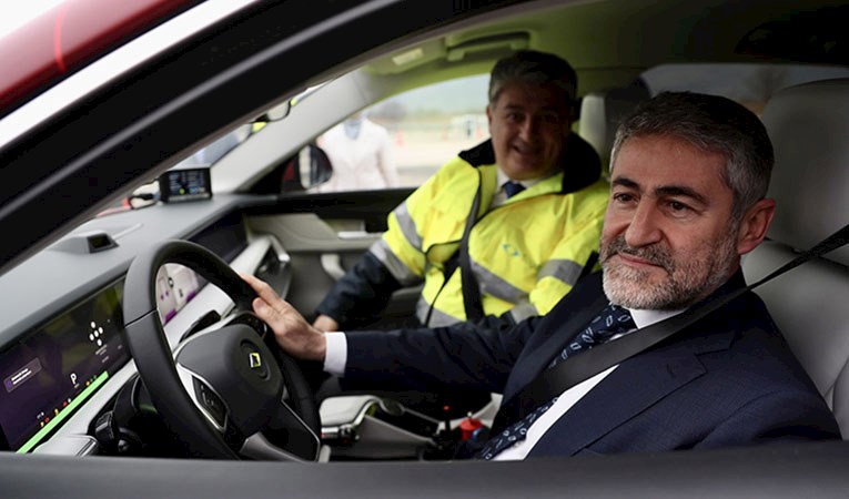 Bakan Nebati, Togg'un direksiyonuna geçti