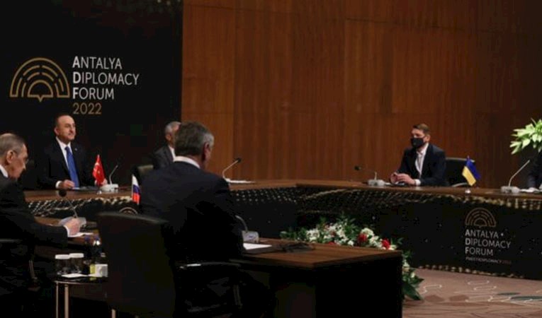 Rusya-Ukrayna kritik zirvesinden ne sonuç çıktı? Tarafların ilk açıklamaları