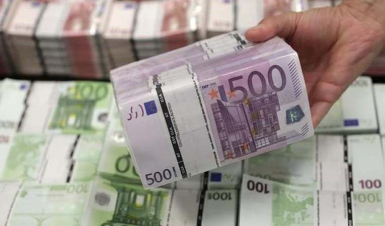 Euro’da tarihi rekor: 4.8441 TL