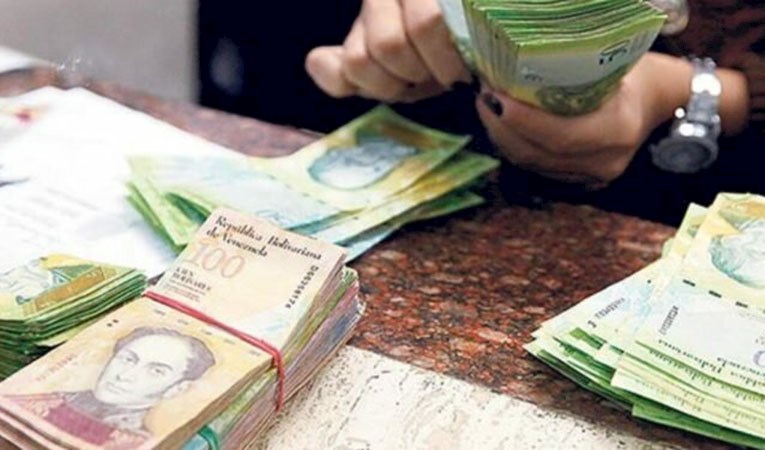 Venezuela para biriminden altı sıfırı sildi