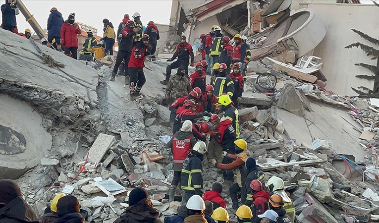 Dünyada ekonomik kayıpların 4'te1'ine deprem sebep oldu