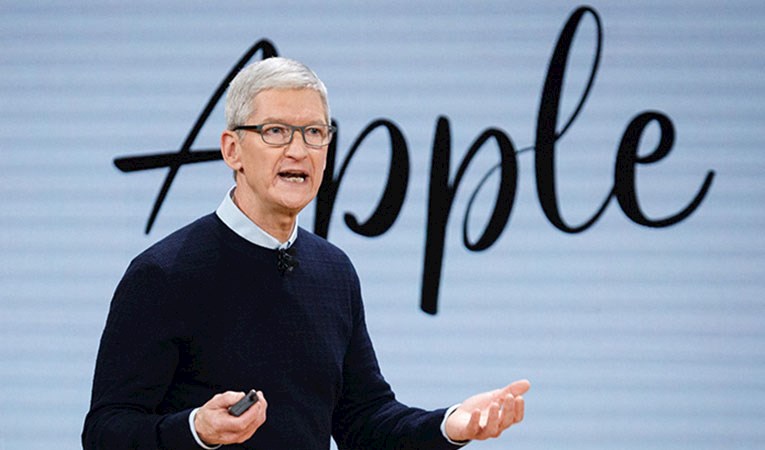 Apple CEO'suna 'yanıltıcı' satış yorumları cezası
