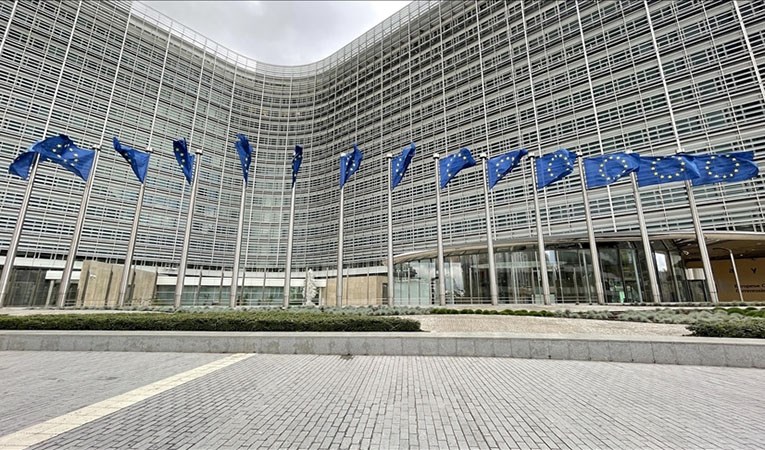 AB, 2025 yılı ekonomik büyüme tahminini düşürdü