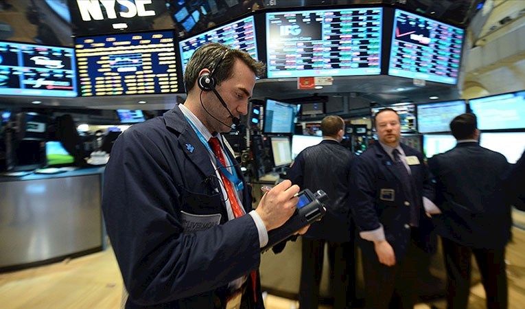 Piyasalarda "Omicron ve tapering" endişesi: Küresel veri gündemi