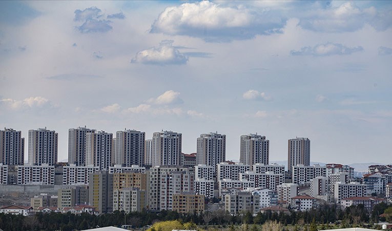 Konut Fiyat Endeksi 1,5 yıl sonra zirveden döndü