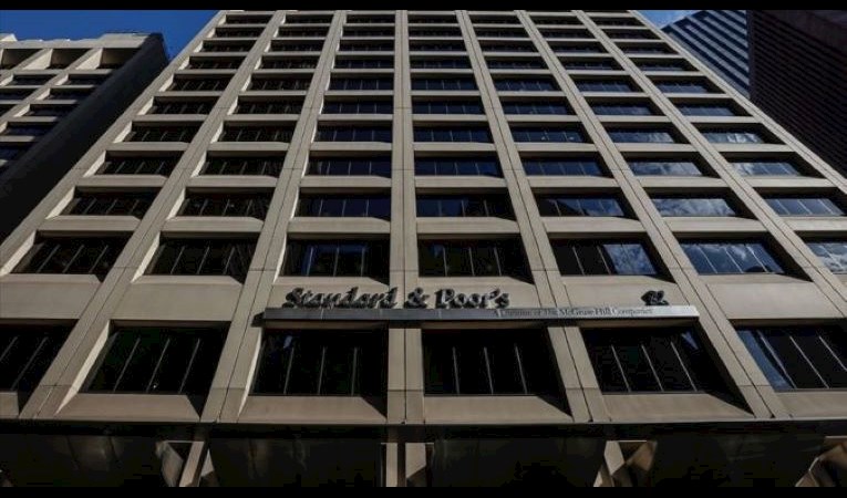 S&P, Türkiye'nin notunu teyit etti, görünümünü 'negatif'e çevirdi