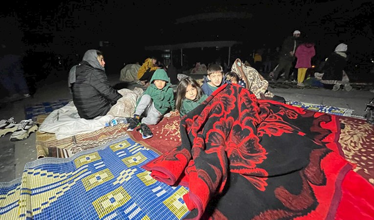 Düzce'de 5,9 büyüklüğünde deprem