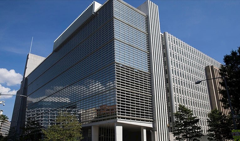 Dünya Bankası Afganistan yardımlarını durdurdu
