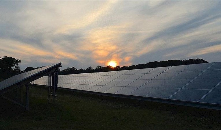 Dünyada yenilenebilir enerjide istihdam 12 milyona ulaştı
