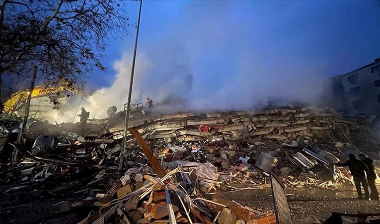 Deprem bölgesinde son durum: 44 bin 218 kişi hayatını kaybetti