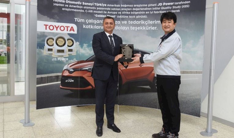 Toyota Otomotiv Türkiye'ye platin ihracat ödülü