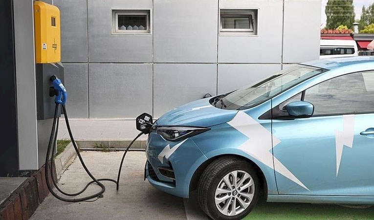 Elektrikli araçlar için Şarj Hizmeti Yönetmeliğinde değişiklik
