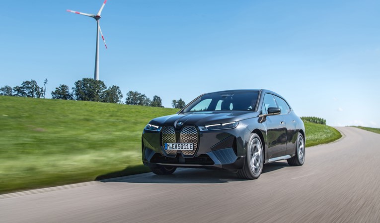 Yeni bir çağın öncüsü, tamamen elektrikli Yeni BMW iX satışa açıldı