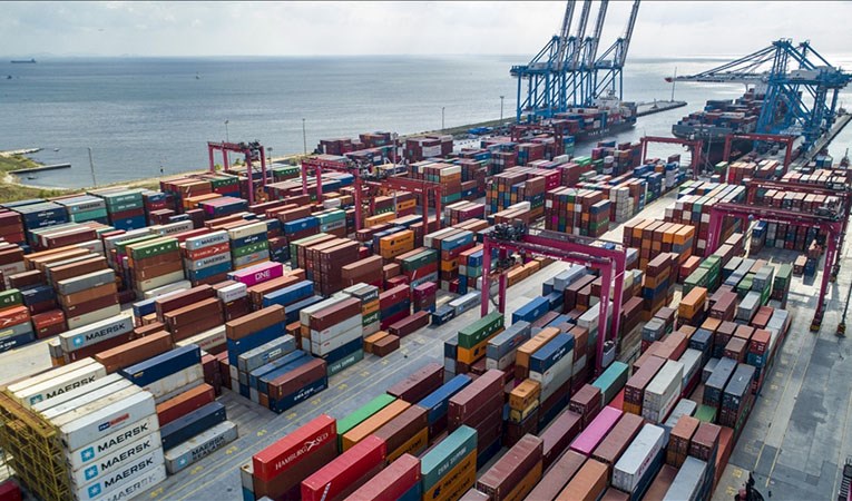 Aralıkta dış ticaret açığı 6,8 milyar dolar oldu