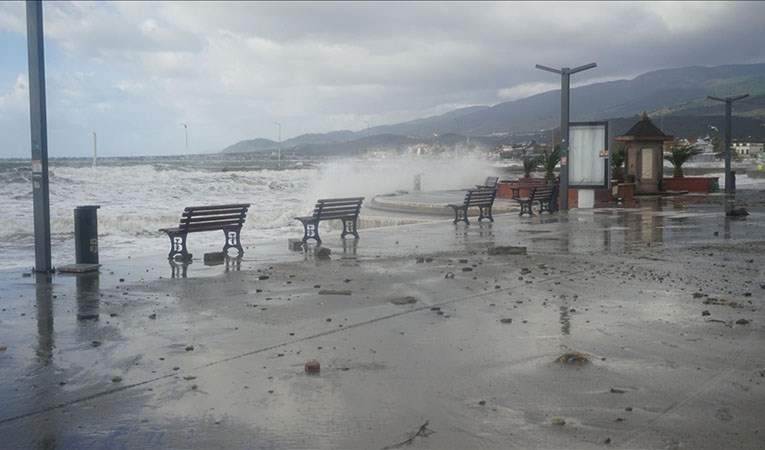 Marmara ve Ege'ye fırtına uyarısı