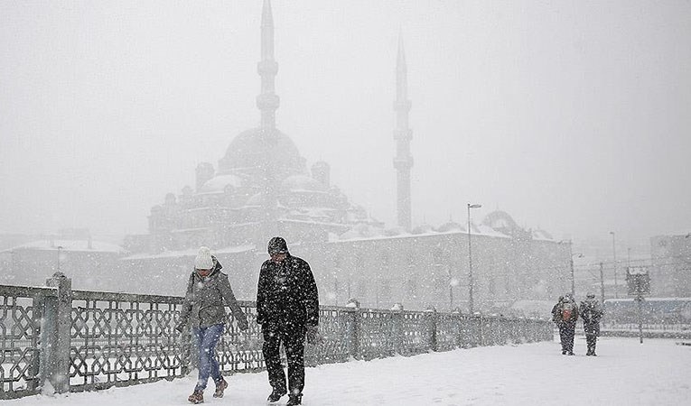 Kar yağışı ne kadar sürecek? İstanbul için hangi uyarı yapıldı?