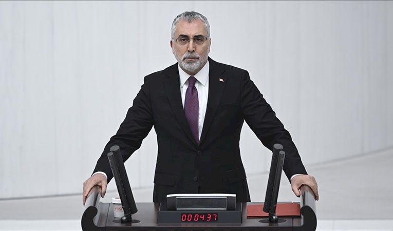 Bakan Işıkhan'dan çalışan emekliler için 5 bin lira açıklaması